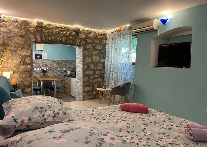 Apartments Hana